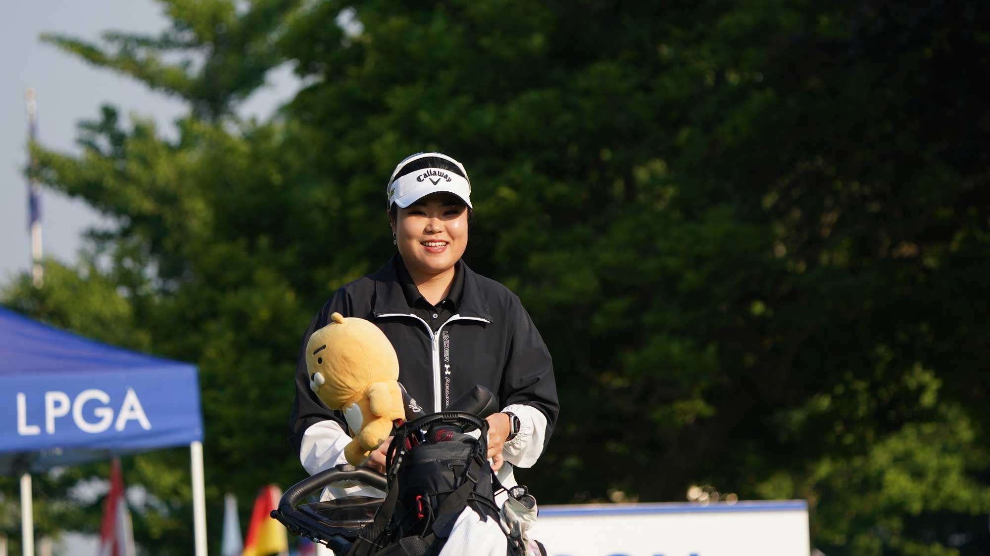 Soo Jin Lee Takes the Lead in Battle Creek in Her First Event of the ...